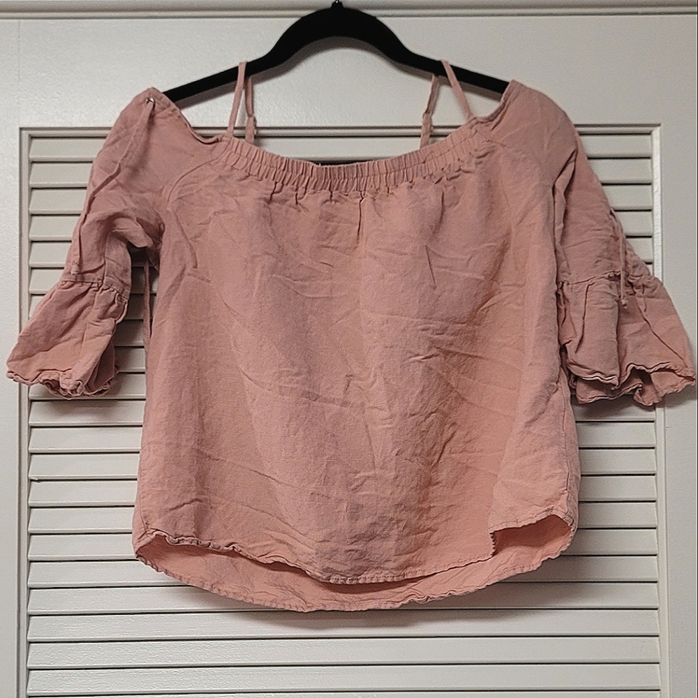 Fab'Rik - Light Pink Cold-Shoulder Lace-Up Sleeves